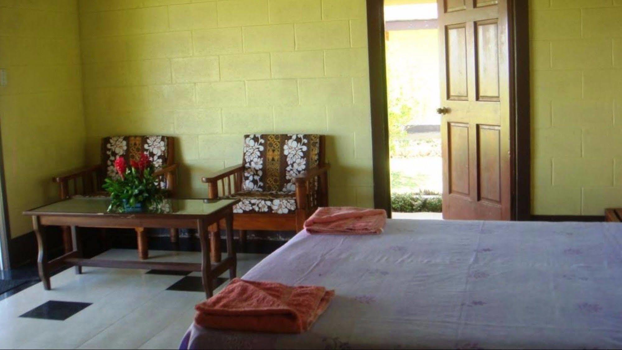The Savaiian Hotel Salelologa Extérieur photo