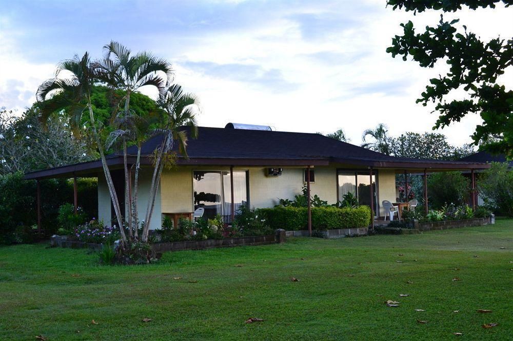 The Savaiian Hotel Salelologa Extérieur photo